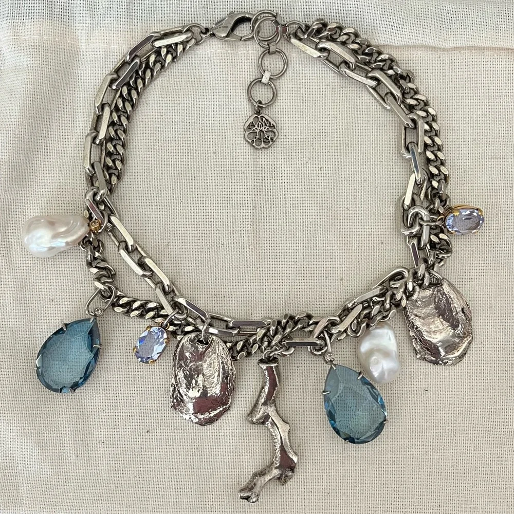 Alexander McQueen Coral Charm Chain
Choker Necklace - Picture 6 of 14